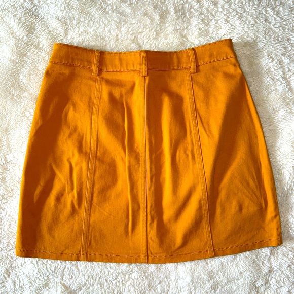 Great Condition Forever21 Yellow Button Up Mini Skirt Medium - Picture 2 of 3